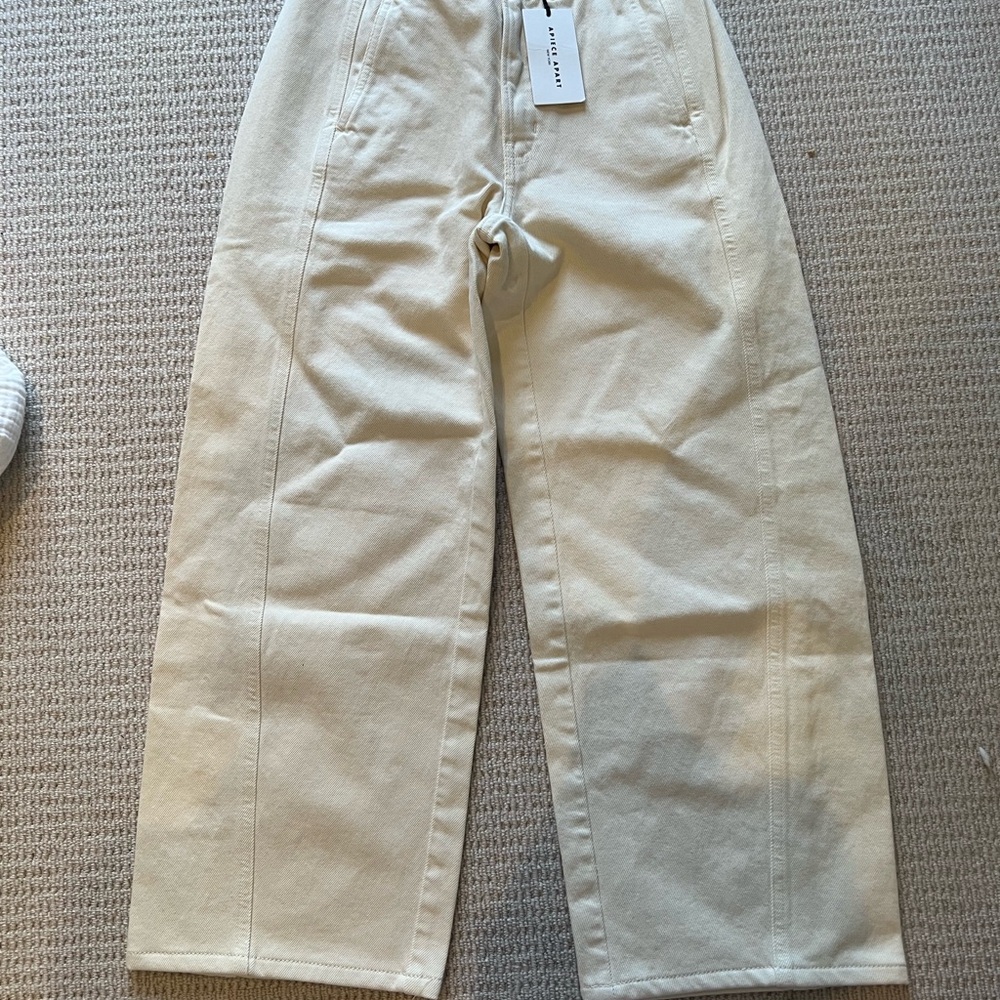 NWT Meridian Cropped Jean - Picture 3 of 5